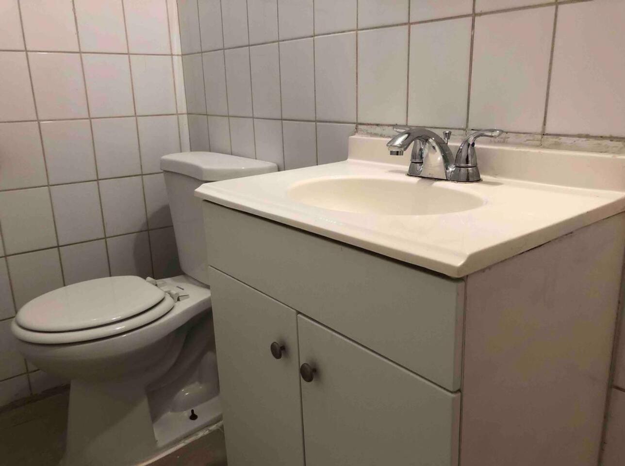 Spacious And Bright 2 Bedroom Apartment With 1 Bathroom And Private Street Entrance Paterson Zewnętrze zdjęcie