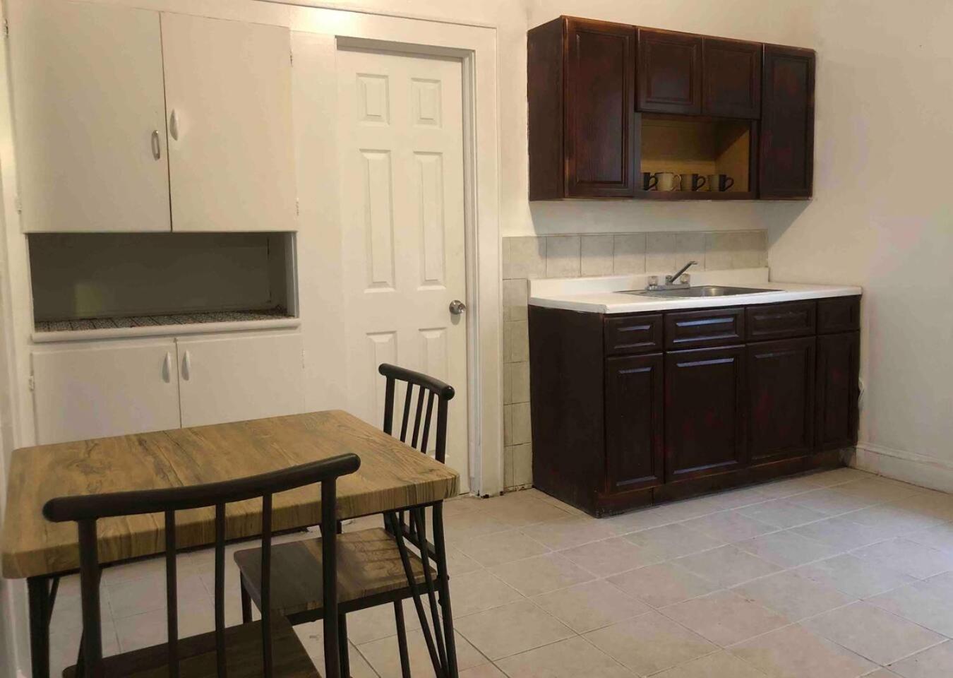 Spacious And Bright 2 Bedroom Apartment With 1 Bathroom And Private Street Entrance Paterson Zewnętrze zdjęcie