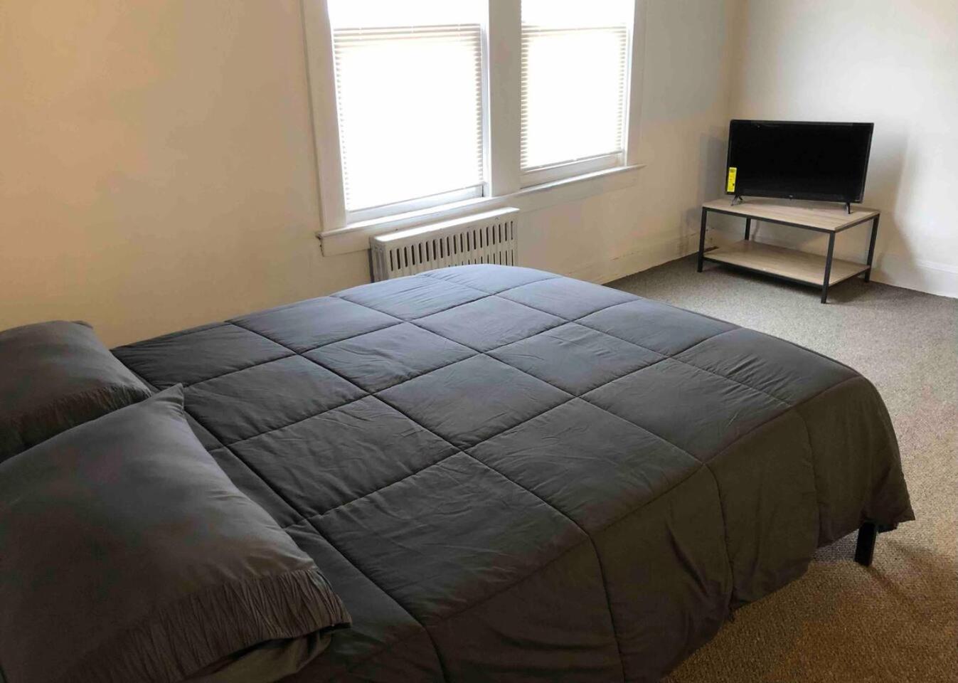 Spacious And Bright 2 Bedroom Apartment With 1 Bathroom And Private Street Entrance Paterson Zewnętrze zdjęcie
